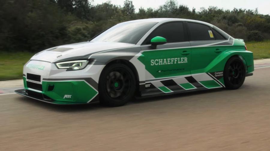  Audi RS3 Sportback 4ePerformance by Schaeffler 2018 года  (фото 3 из 5)